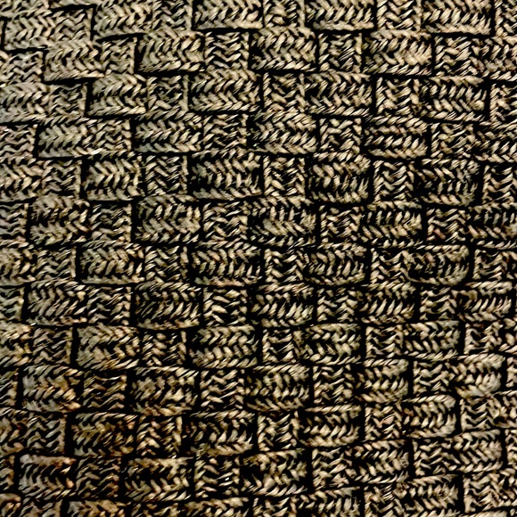 Basket-weave wood handle bag - Picture 3 of 5